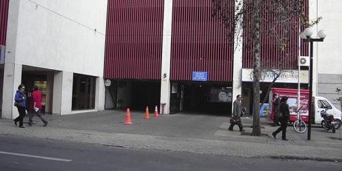 Estacionamiento en Santiago Centro, Agustinas con San Martin.