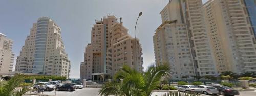 VD274 OPORTUNIDAD EN LUJOSO EDIFICIO DE REÑACA