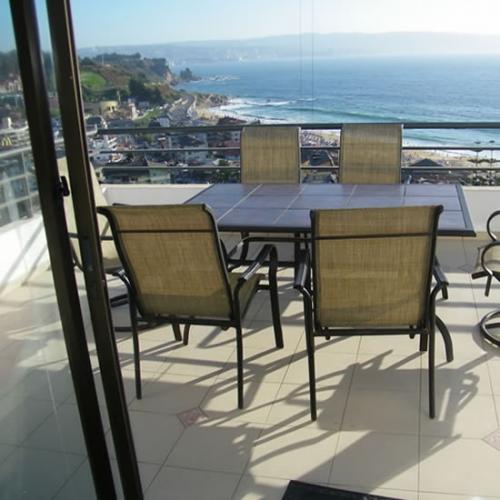 AAT057 ARRIENDA DEPARTAMENTO AMOBLADO VISTA AL MAR EN REÑACA