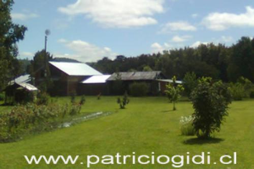 Terreno con Local comercial y Cabañas