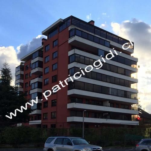 Amplio departamento frente a la costanera, cuarto piso