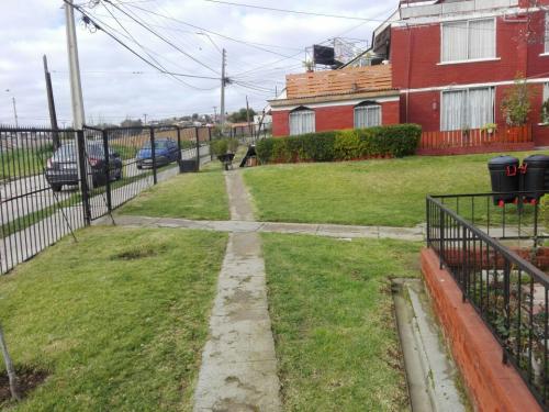 Duplex soleado a pasos de locomoción