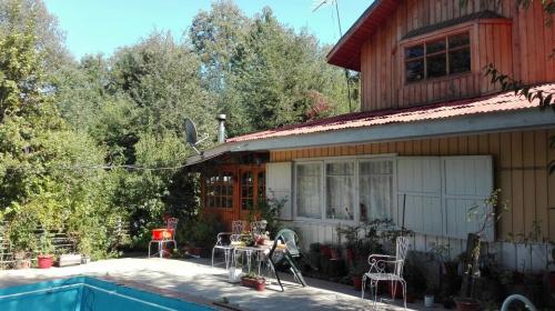 VENDO AMPLIA CASA DE VERANEO SECTOR LOS LLEUQUES, TERMAS DE CHILLAN