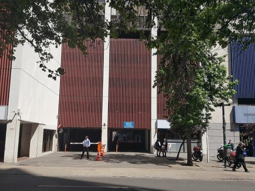 Vendo Estacionamiento en calle Agustinas, Santiago Centro