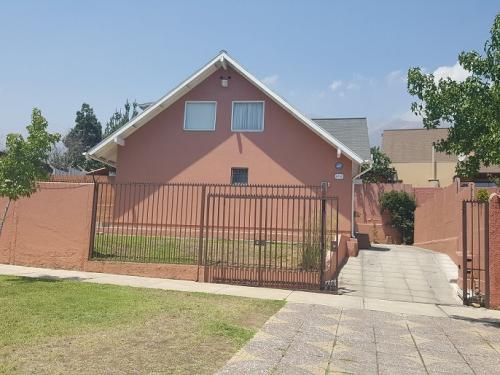 Vendo Casa en Las Nalcas Sur con Rojas Magallanes, La Florida