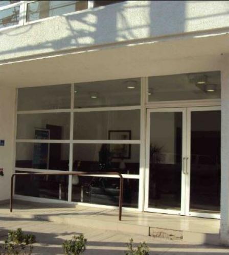 Departamento con 2 estacionamientos. 