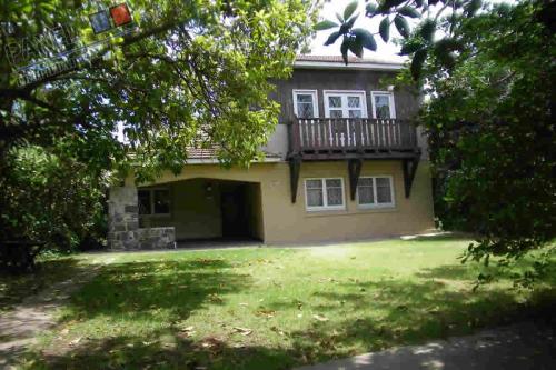 ANTIGUA GRAN CASA SÓLIDA  CON AMPLIO PATIO - RECREO VIÑA DEL MAR // VC429