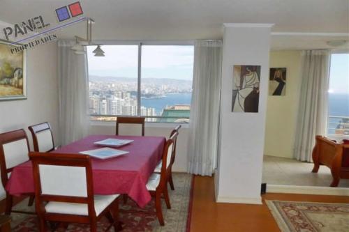 DEPARTAMENTO VISTA AL MAR 4 DORM. MESETA CORACEROS VIÑA DEL MAR // VD423