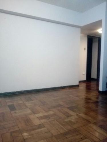 Departamento antiguo Metro U. de Chile 95 m2