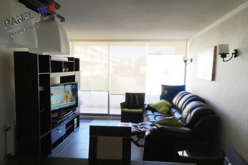 VENTA DE DEPARTAMENTO A POCAS CUADRAS DE PLAYA, REÑACA // VD398