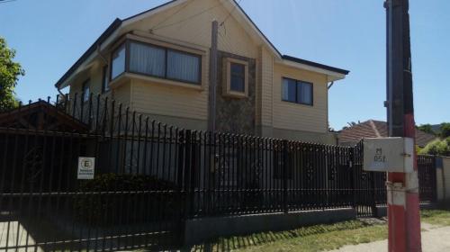 VENTA, CASA 2 PISOS, ANGOL 