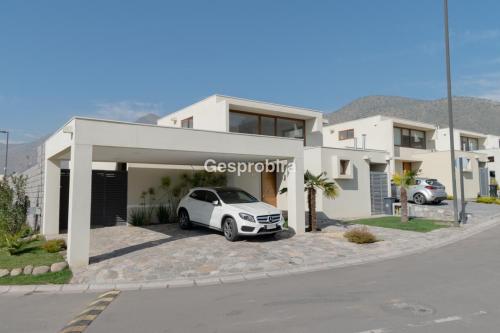 Hermosa Casa en Condominio Altos de Chamisero 4D+4B