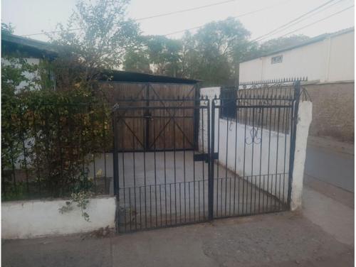 SE VENDE CASA 3D 1B - LAS REJAS - SANTIAGO - Montiel Propiedades