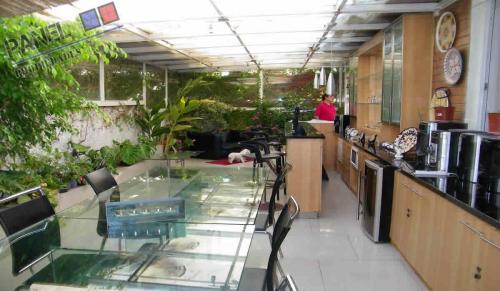 VENTA DE AMPLIA CASA, BOSQUES DE MONTEMAR, CONCÓN // VC448