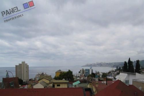 VENTA DE CASA UN PISO MAS DEPTO ANEXO EN RECREO VIÑA DEL MAR // VC473