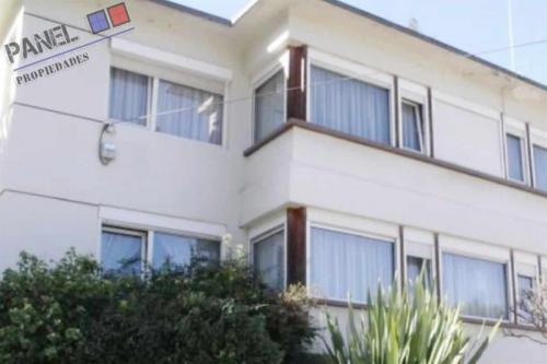 AMPLIA CASA SÓLIDA, MIRAFLORES BAJO, VIÑA DEL MAR // VC518