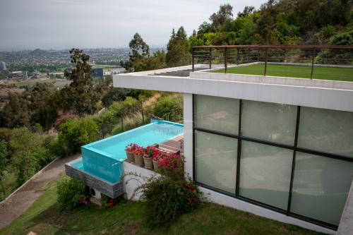  Espectacular casa en Huechuraba 2000 mts2 terreno