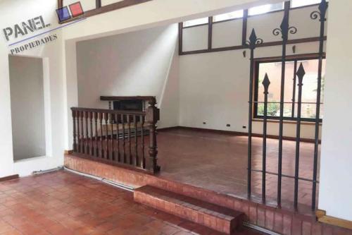 VENTA DE CASA 296 m2 - SECTOR LAS MONJAS, REÑACA // VC537