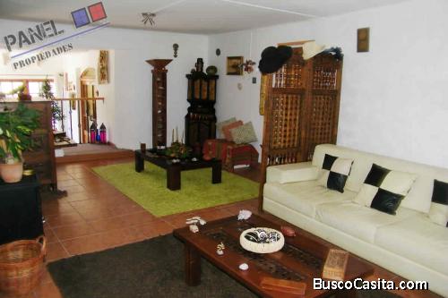 AMPLIA CASA DE 280 m2 ,MIRAFLORES BAJO, VIÑA DEL MAR // VC546