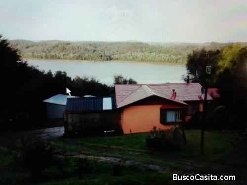 1 hectárea con playa y casa ubicada en Huilqueco Ancud.