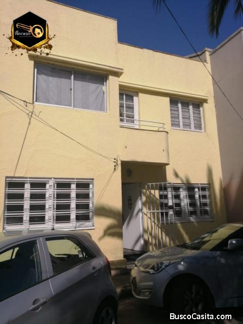 VENTA DE AMPLIA CASA EN PLENO CENTRO DE VALPARAISO
