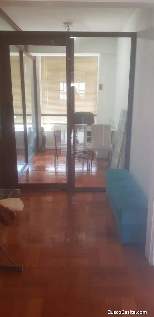 ARRIENDO PRIVADO EN OFICINA