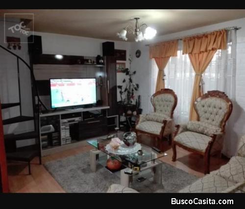 vendo casa 2 pisos