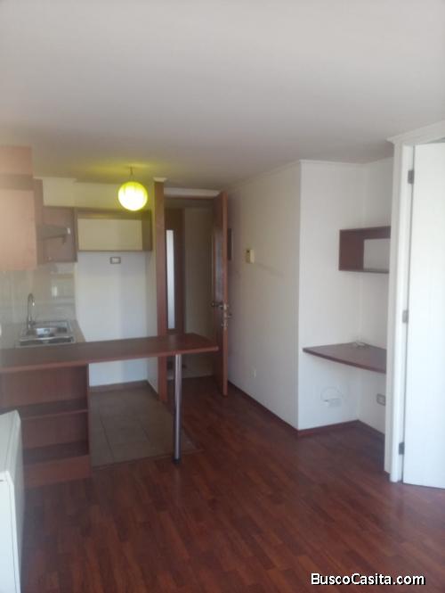 DEPARTAMENTO 1 DORMITORIO 1 BAÑO, METRO LA MONEDA 