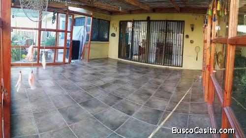 Venta de hermosa y amplia casa en sector tierra viva