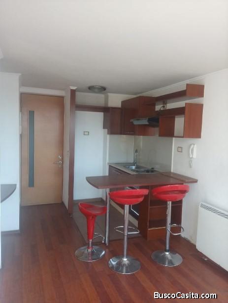 ACOGEDOR DEPARTAMENTO METRO MONEDA $270.000