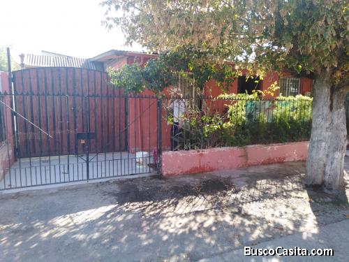 CASA DE 3 DORMITORIOS UN BAÑO AMPLIO SITIO PARA CONSTRUIR