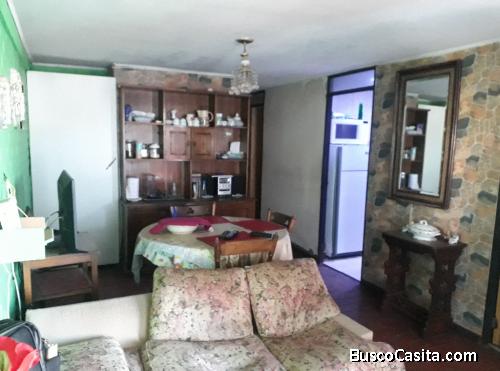 Vende Casa Conversable 3 dormitorios estacionamiento parad 15 Maipú.