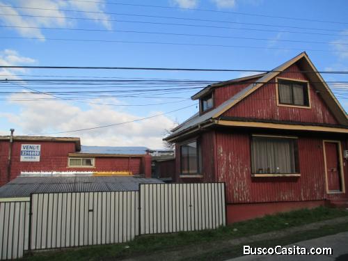 se vende casa grande con 2 cabañas incluidas especial para invertir