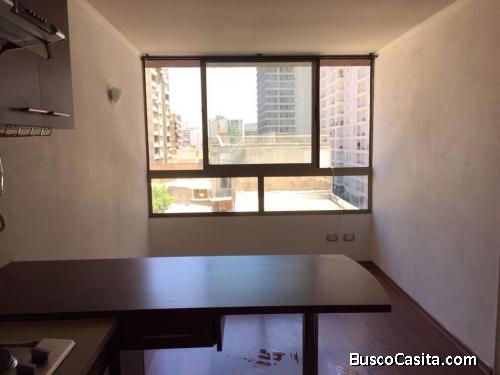 Arriendo departamento en santiago centro,  pasos del metro santa Lucía.