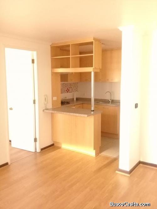 ARRIENDO ACOGEDOR y MUY LUMINOSO DEPARTAMENTO METRO REPÚBLICA