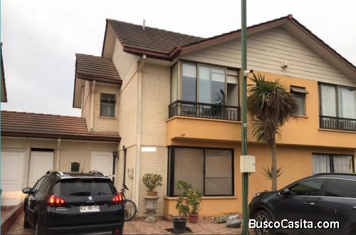CASA 2 PISOS EN CONDOMINIO - CIUDAD SATELITE MAIPU