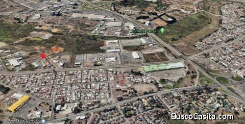 Propiedad comercial 13700 m2 de terreno.