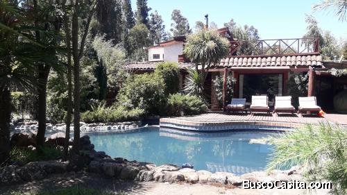 Se vende Excepcional propiedad en Lomas de Curamavida