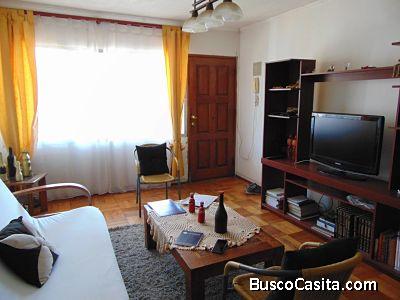 Casa con buena conectividad para vivir o invertir