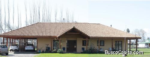 Hermosa casa tipo colonial con parcelaen pleno campo