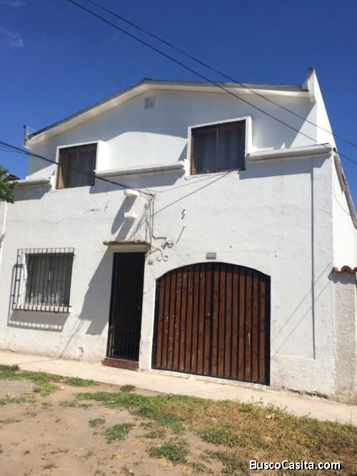Atención inversionistas vendo casa amplia con departamentos interiores 