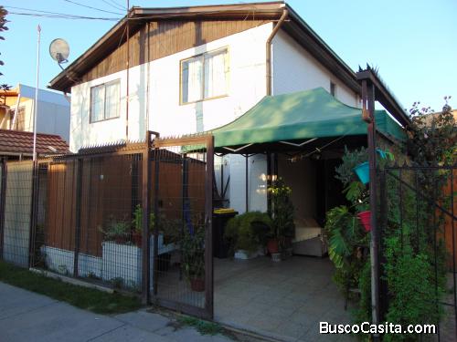 OPORTUNIDAD, Cómoda casa pareada, en pasaje cerrado