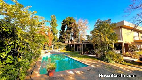 Se Vende Hermosa Casa Camino al Alba las Condes 