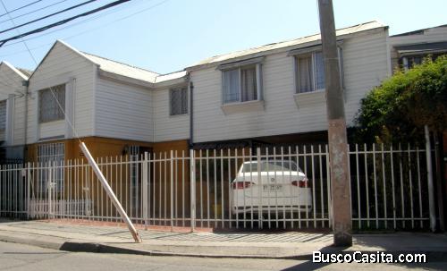 Hermosa y espaciosa casa en sector suroriente de Santiago