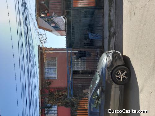 arriendo casa dos pisos, 2 dormitorios