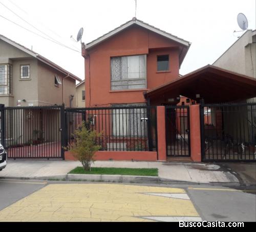 Hermosa casa en Barrio los Castaños comuna de Maipú 