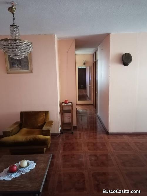 Arriendo casa a pasos metro san José de la estrella.