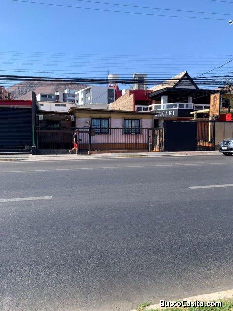 Vendo casa en sector comercial en desarrollo en Avenida Angamos Antofagasta