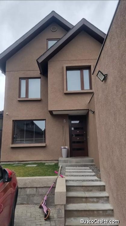 Moderna Casa En Condominio Camino La Cumbre, 210400 Mts.