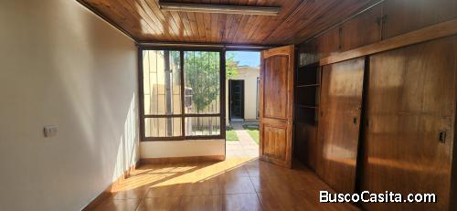 Arriendo Casa 83 m2 3D, 1B, patio, 2 Estc., San Joaquín